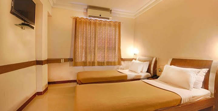 Parth Residency Hotel Ahmedabad Exterior photo