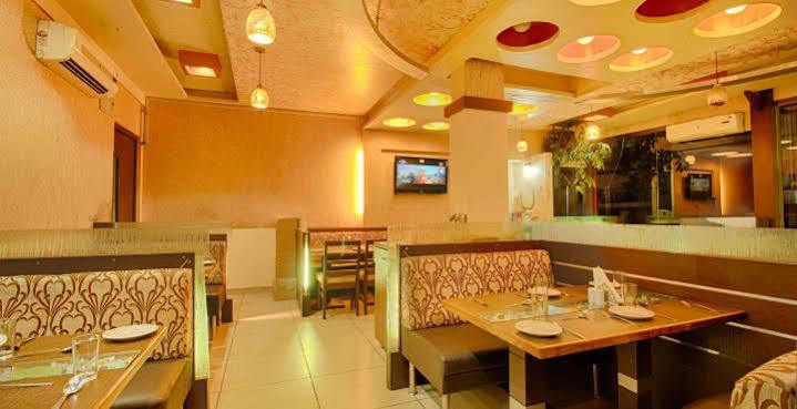 Parth Residency Hotel Ahmedabad Exterior photo